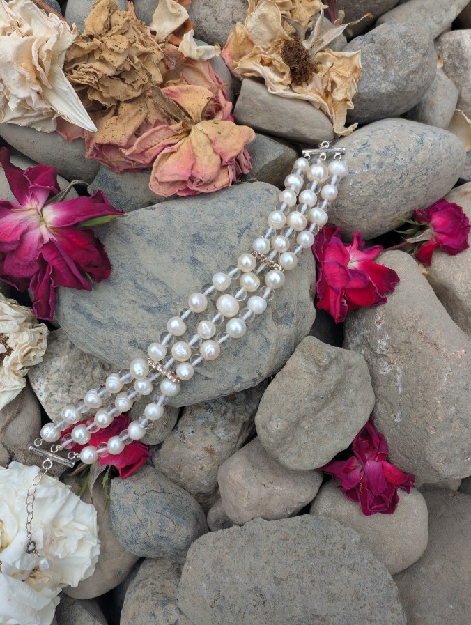 Pearl bracelet